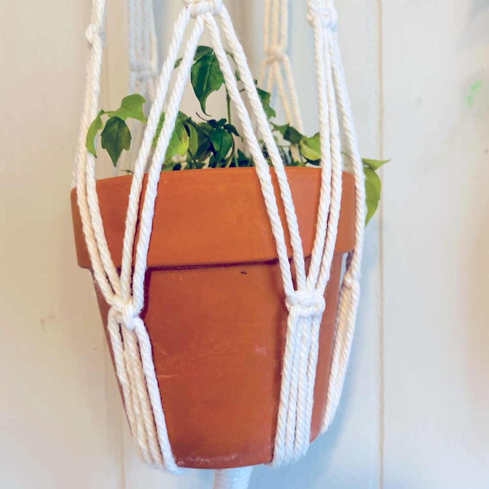 Macrame holder Handmade - Picture 3 of 11
